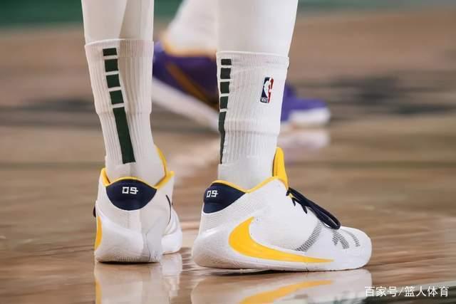 国王不敌绿军战绩与湖人持平 鹈鹕负马刺4连败